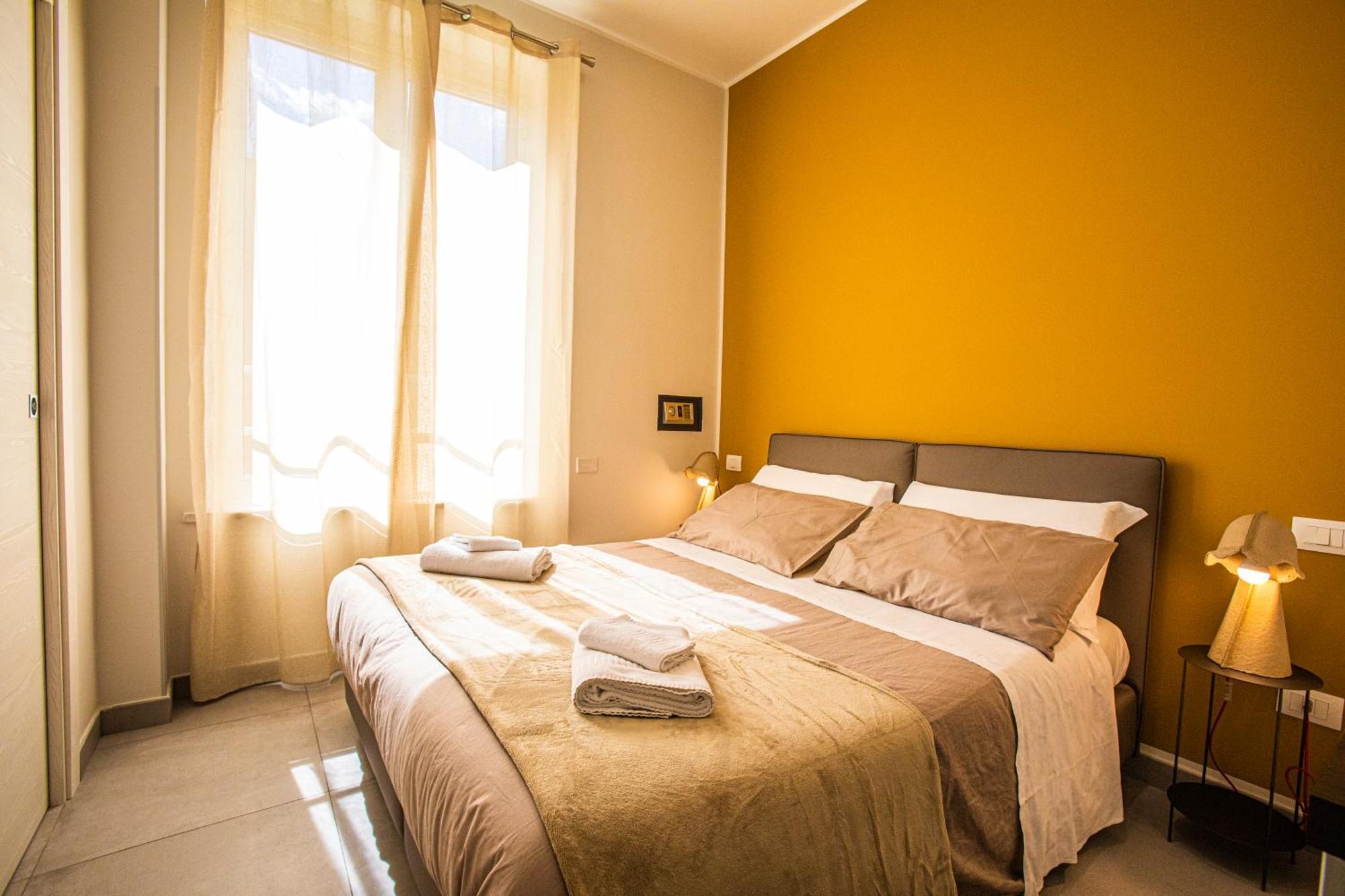 Garibaldi 136 Hotel Nápoly Kültér fotó