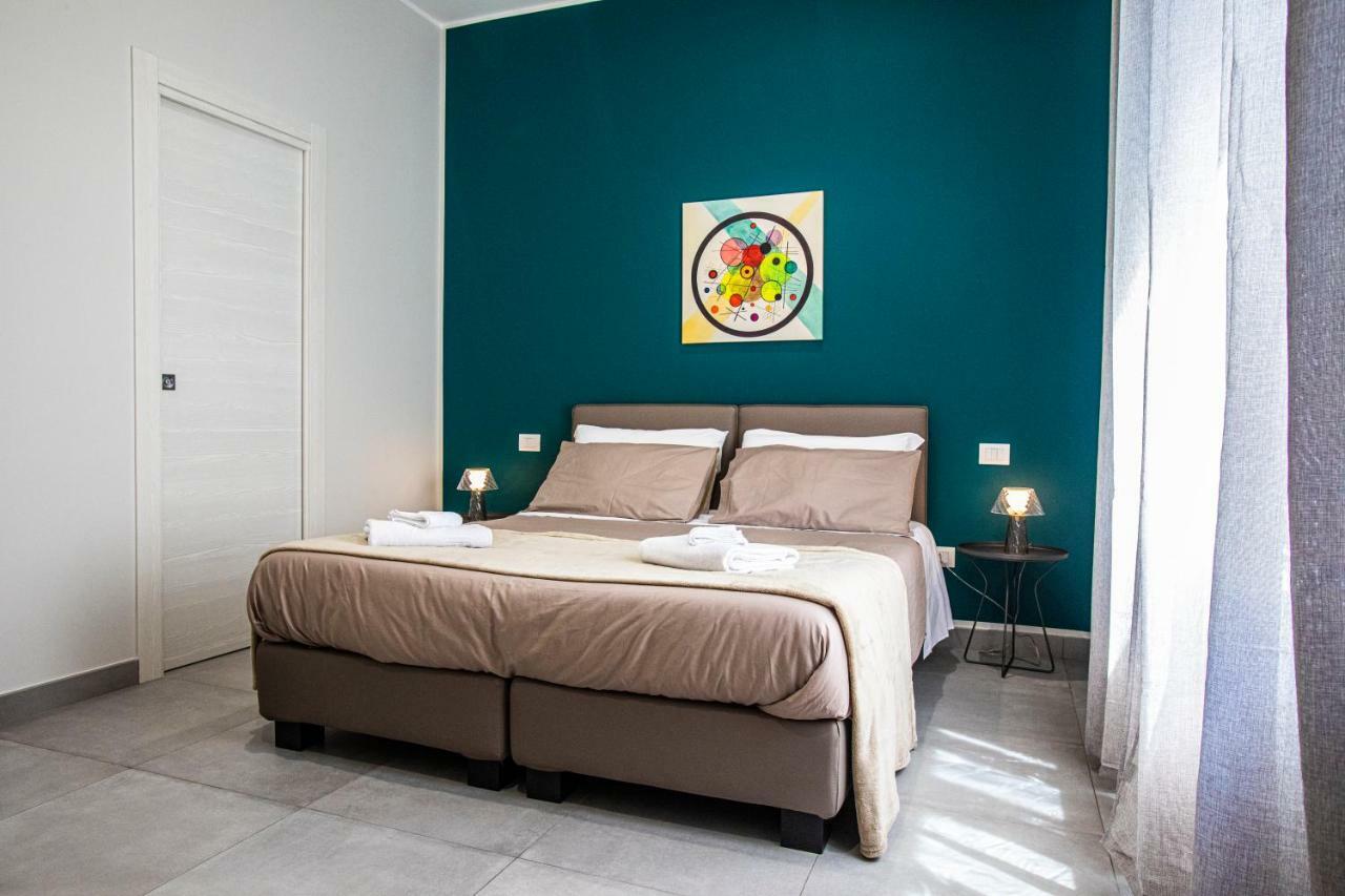 Garibaldi 136 Hotel Nápoly Kültér fotó