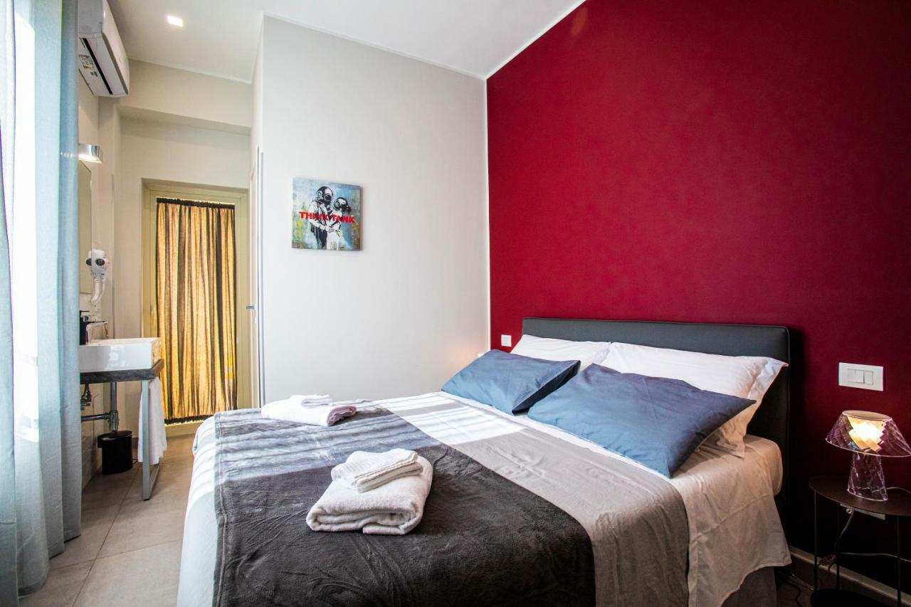Garibaldi 136 Hotel Nápoly Kültér fotó